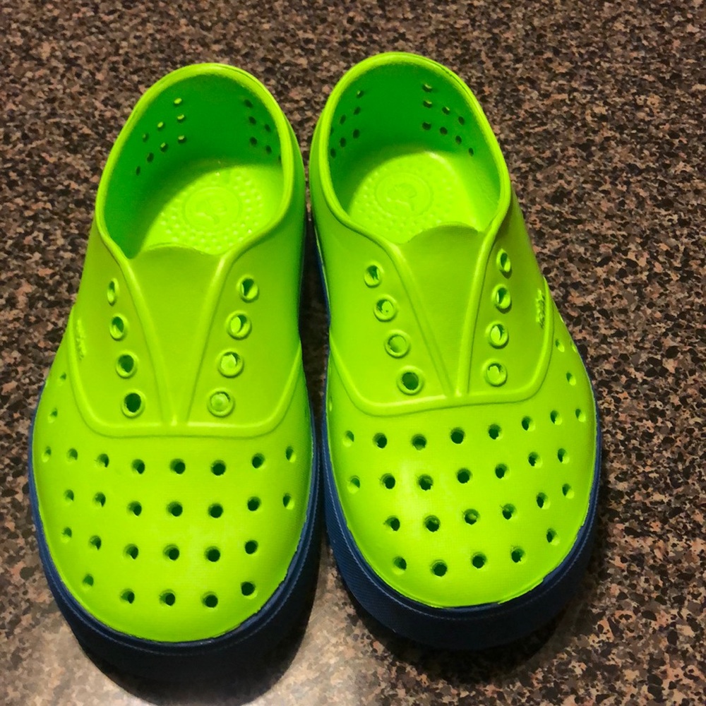 Native shoes kid size 12
